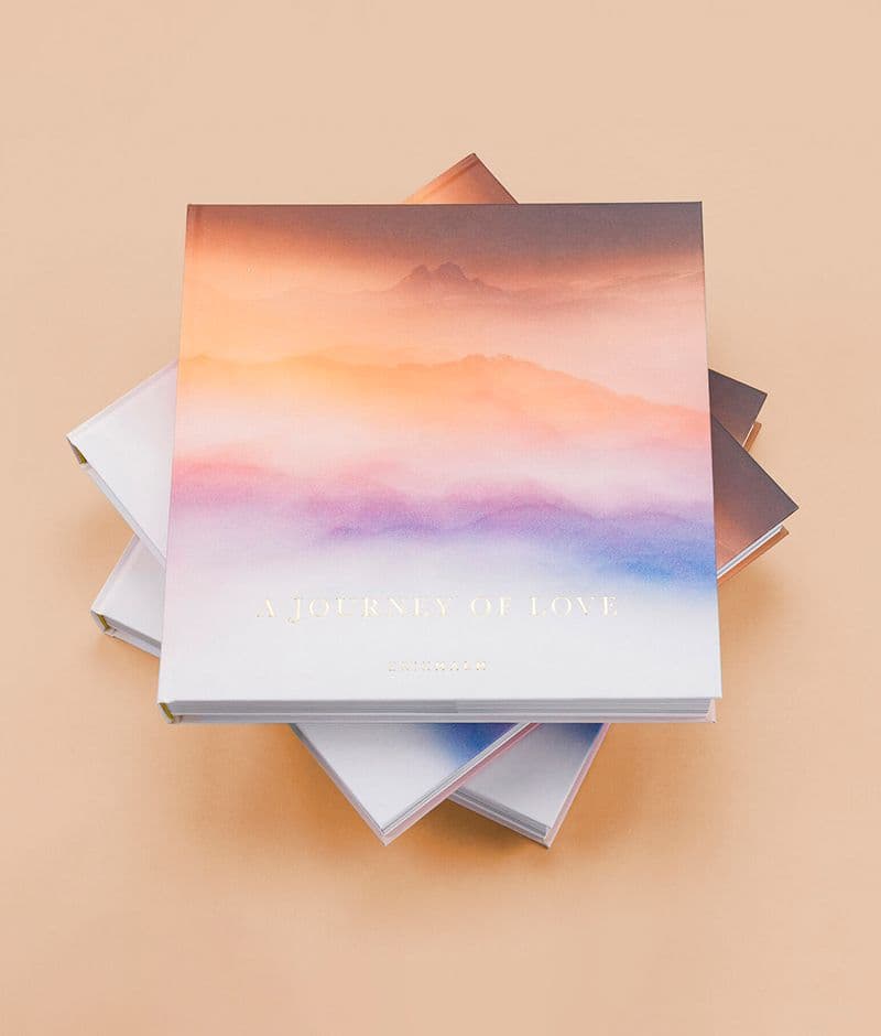 High quality printed hardcover book, photobook, with folstamping on the cover