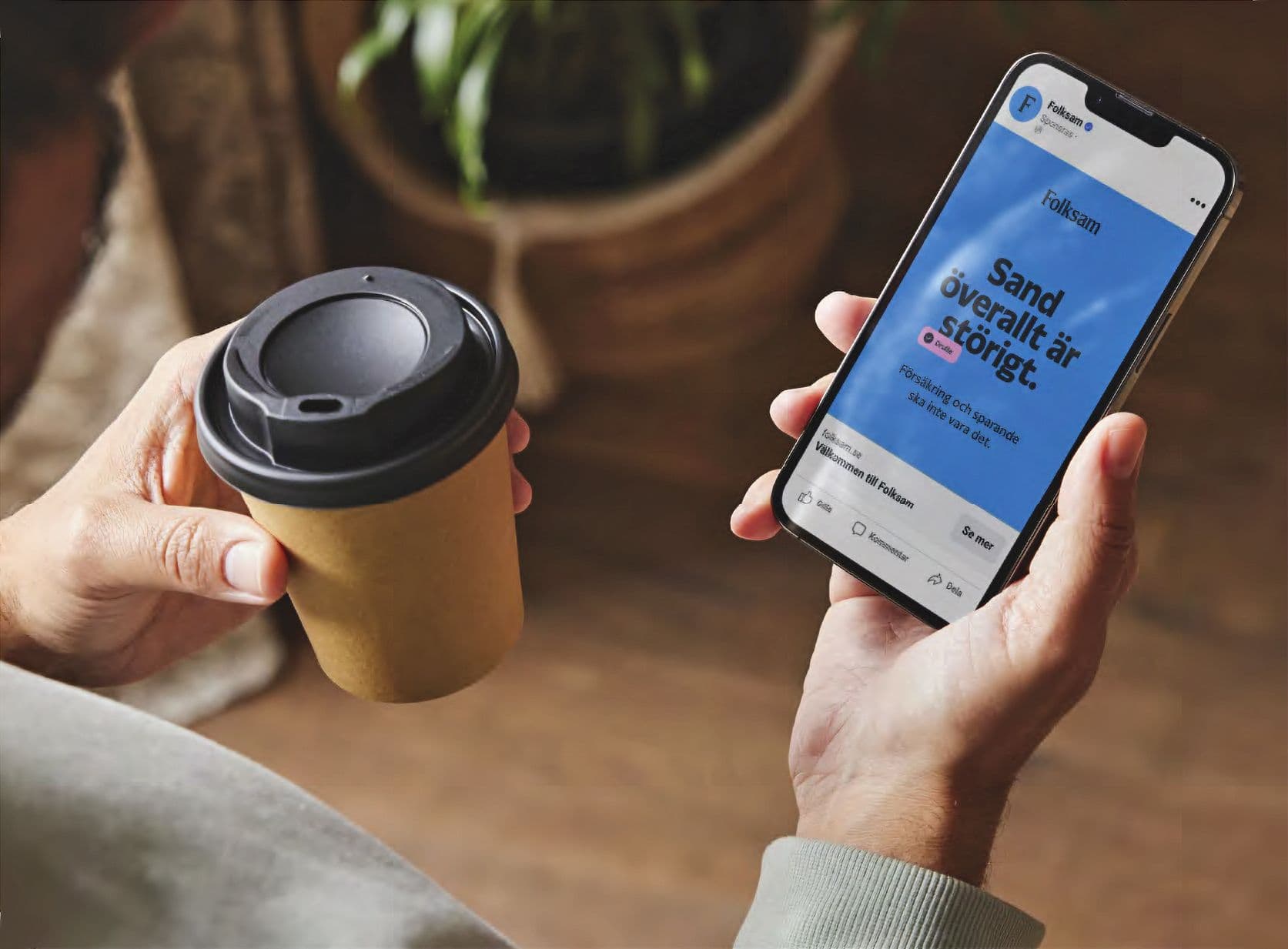 Mobiltelefon med kommunikationslösning