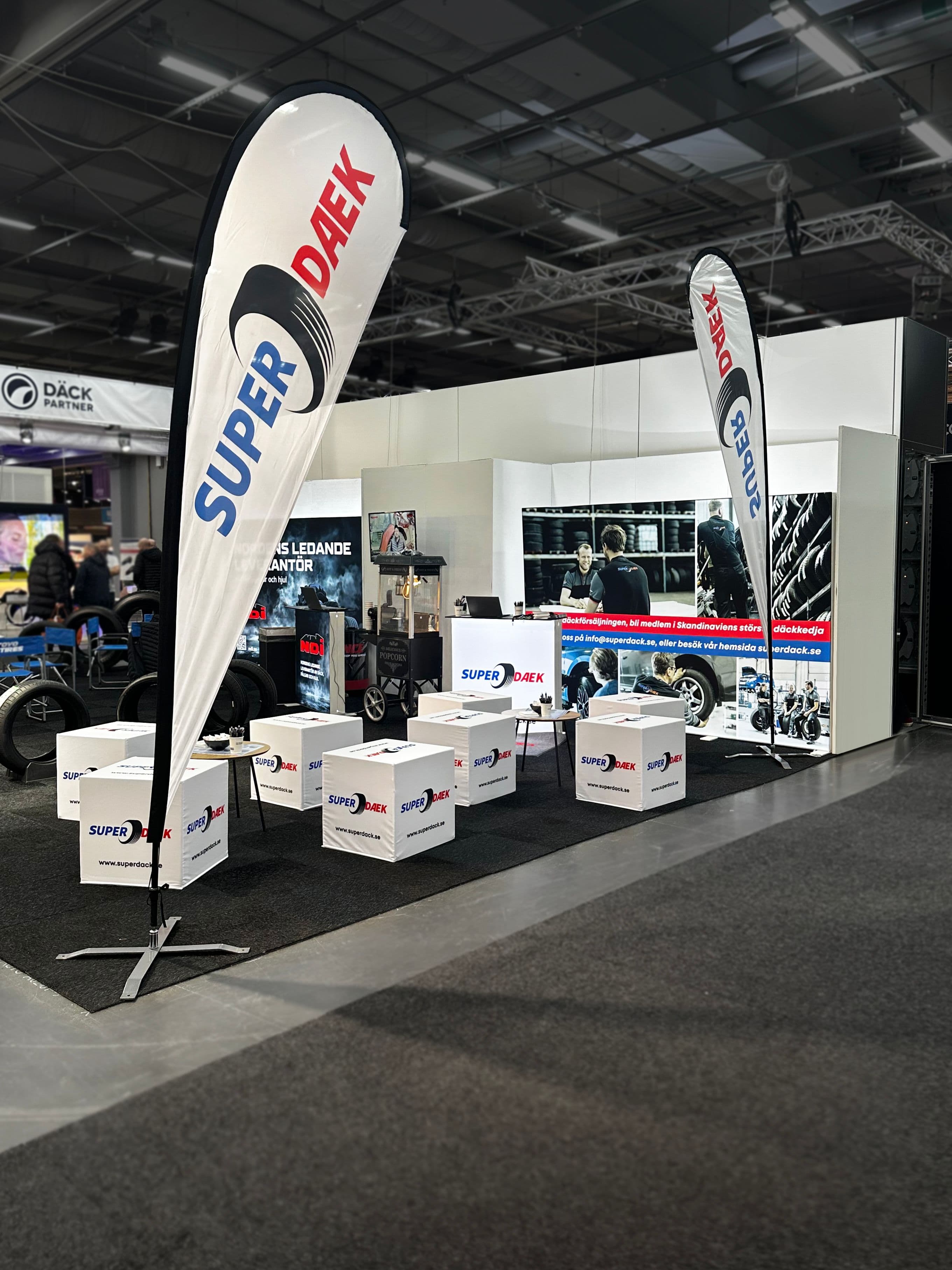 exhibition stand cubes and beach flags