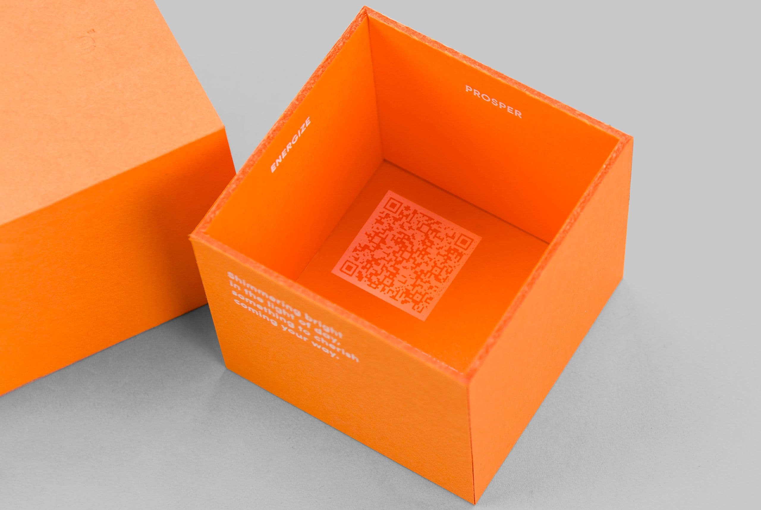 Exclusive rigid boxes for industry and tech